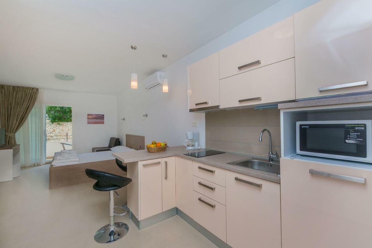 Apartments Villa Aquamarine Дуче Екстер'єр фото