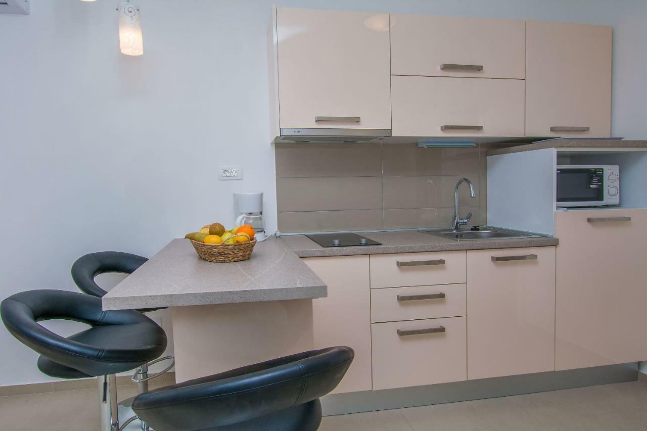 Apartments Villa Aquamarine Дуче Екстер'єр фото