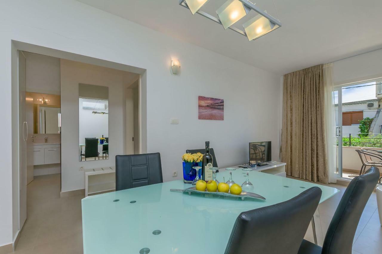 Apartments Villa Aquamarine Дуче Екстер'єр фото