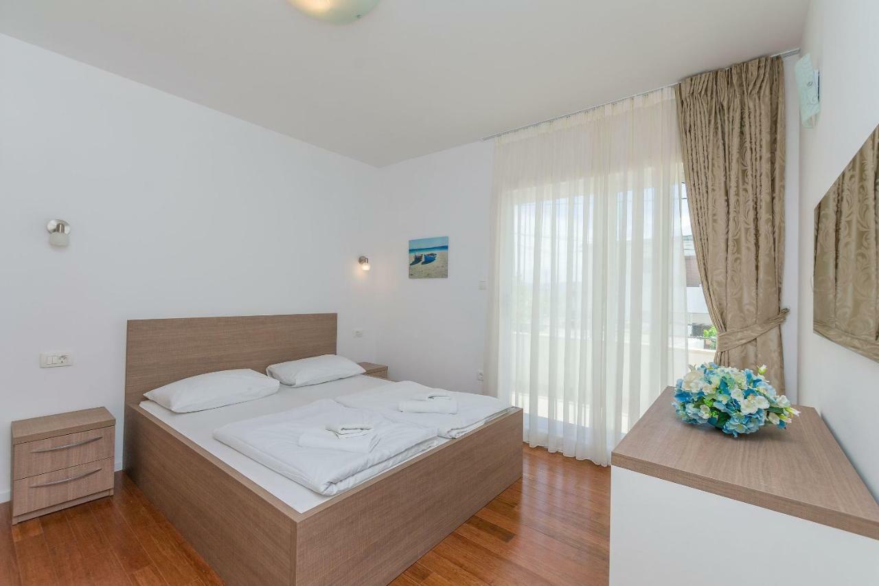 Apartments Villa Aquamarine Дуче Екстер'єр фото