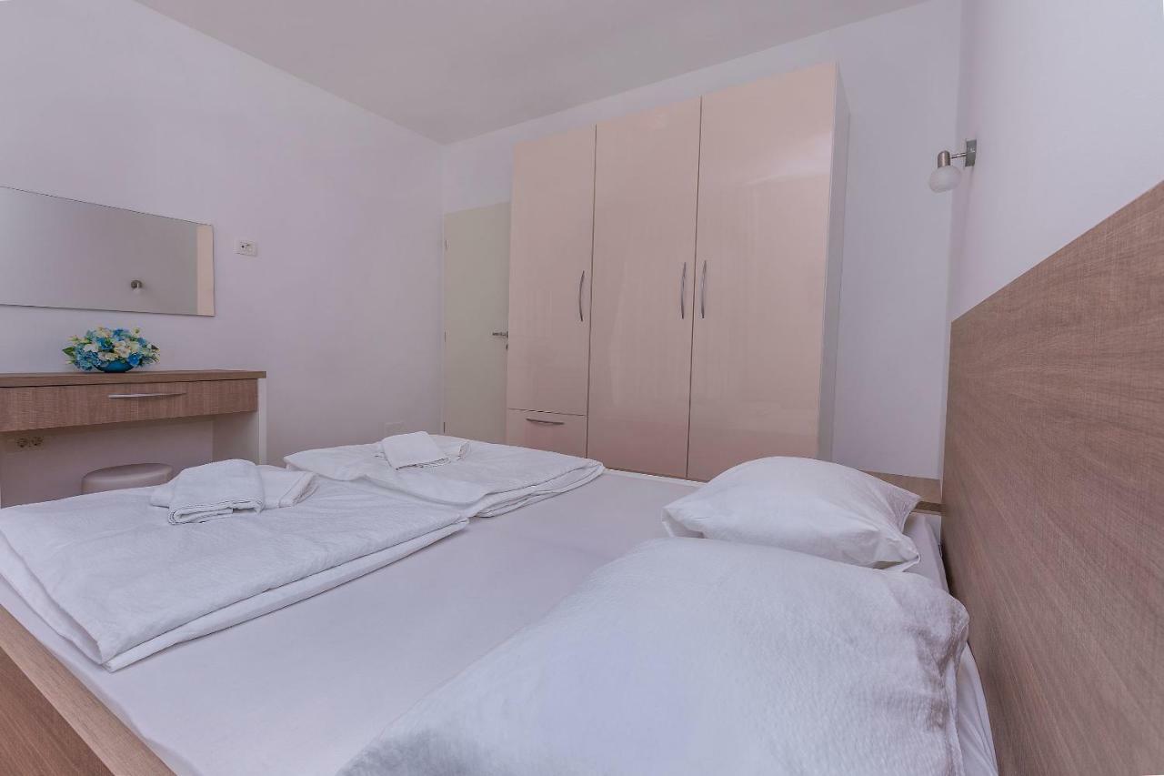 Apartments Villa Aquamarine Дуче Екстер'єр фото