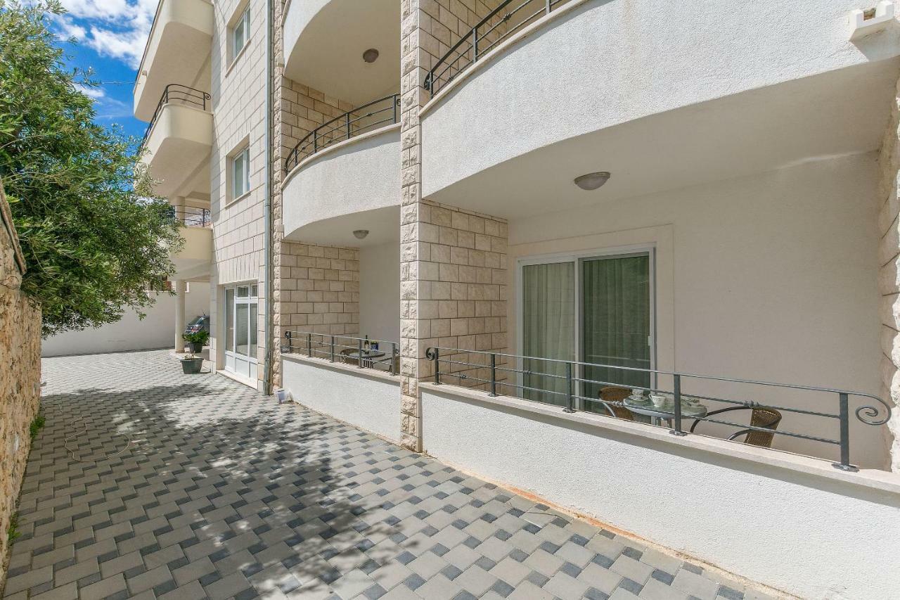 Apartments Villa Aquamarine Дуче Екстер'єр фото