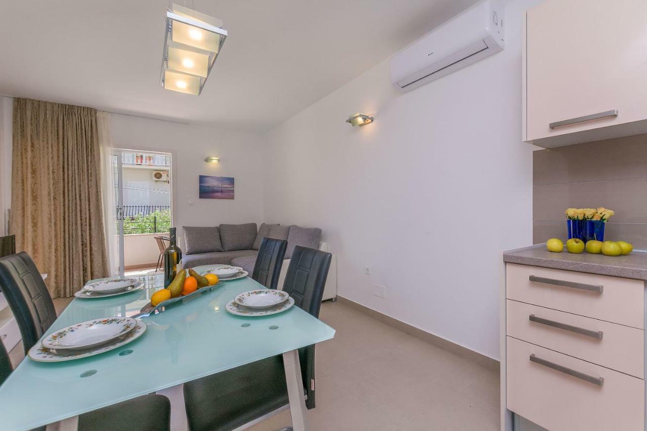 Apartments Villa Aquamarine Дуче Екстер'єр фото