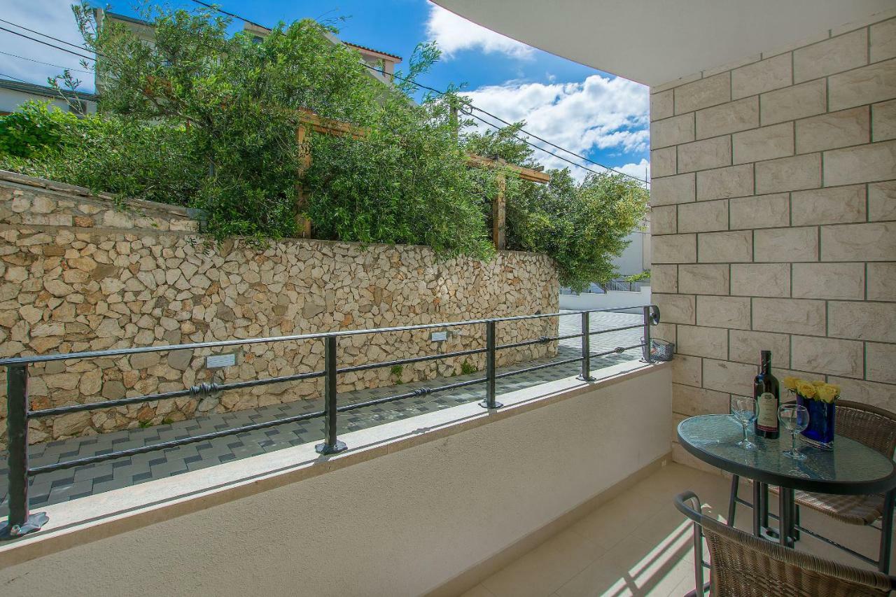 Apartments Villa Aquamarine Дуче Екстер'єр фото