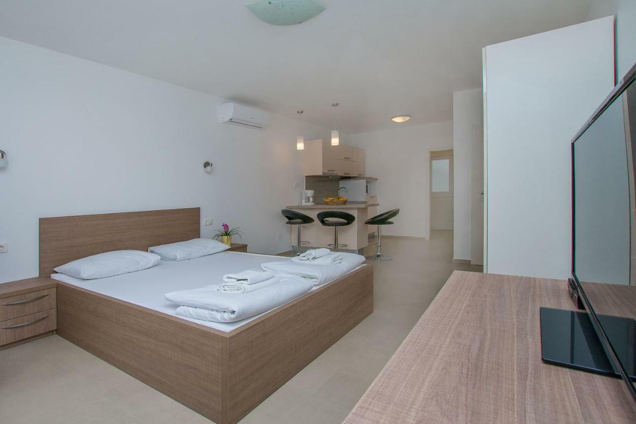 Apartments Villa Aquamarine Дуче Екстер'єр фото