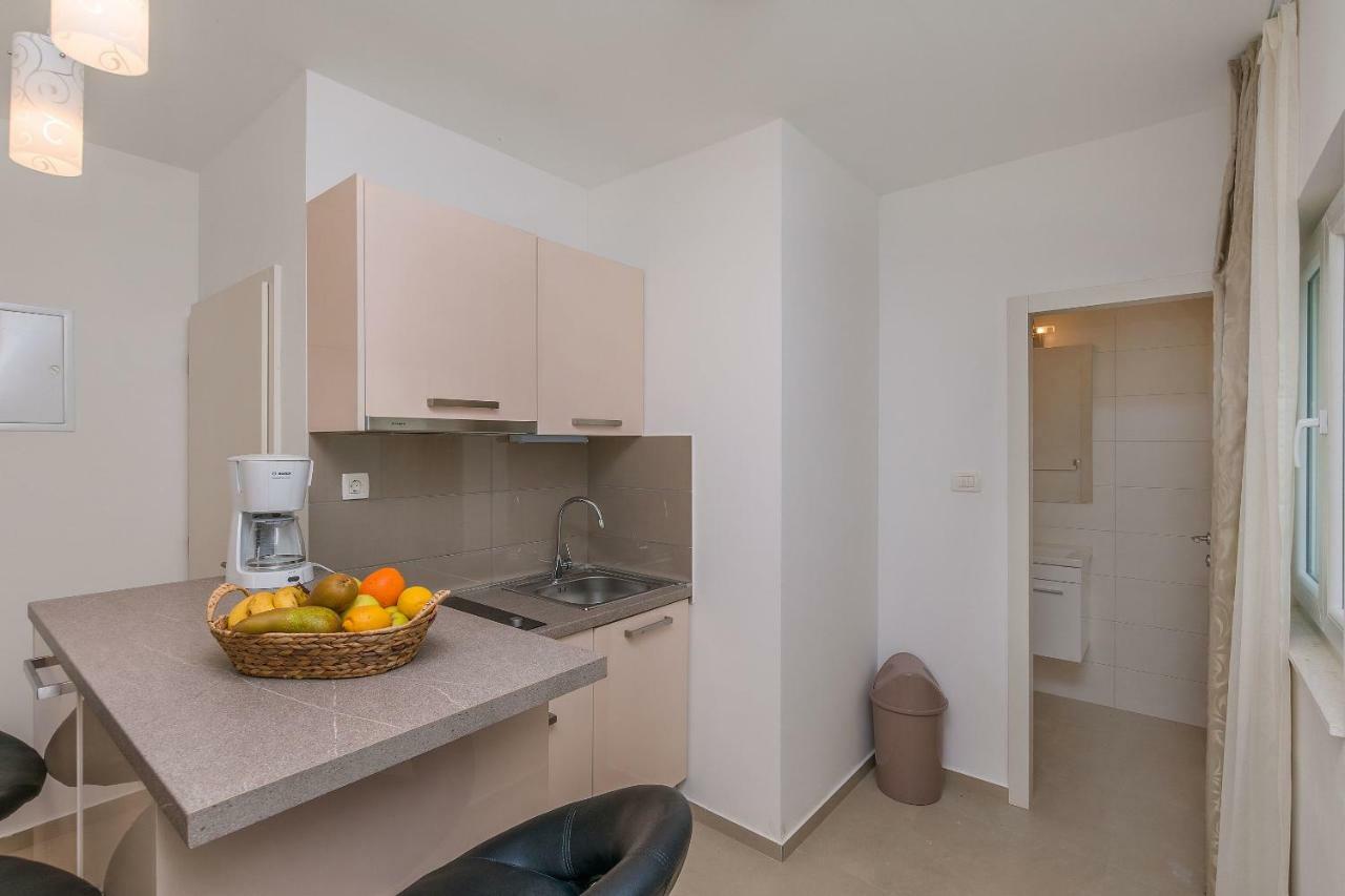 Apartments Villa Aquamarine Дуче Екстер'єр фото