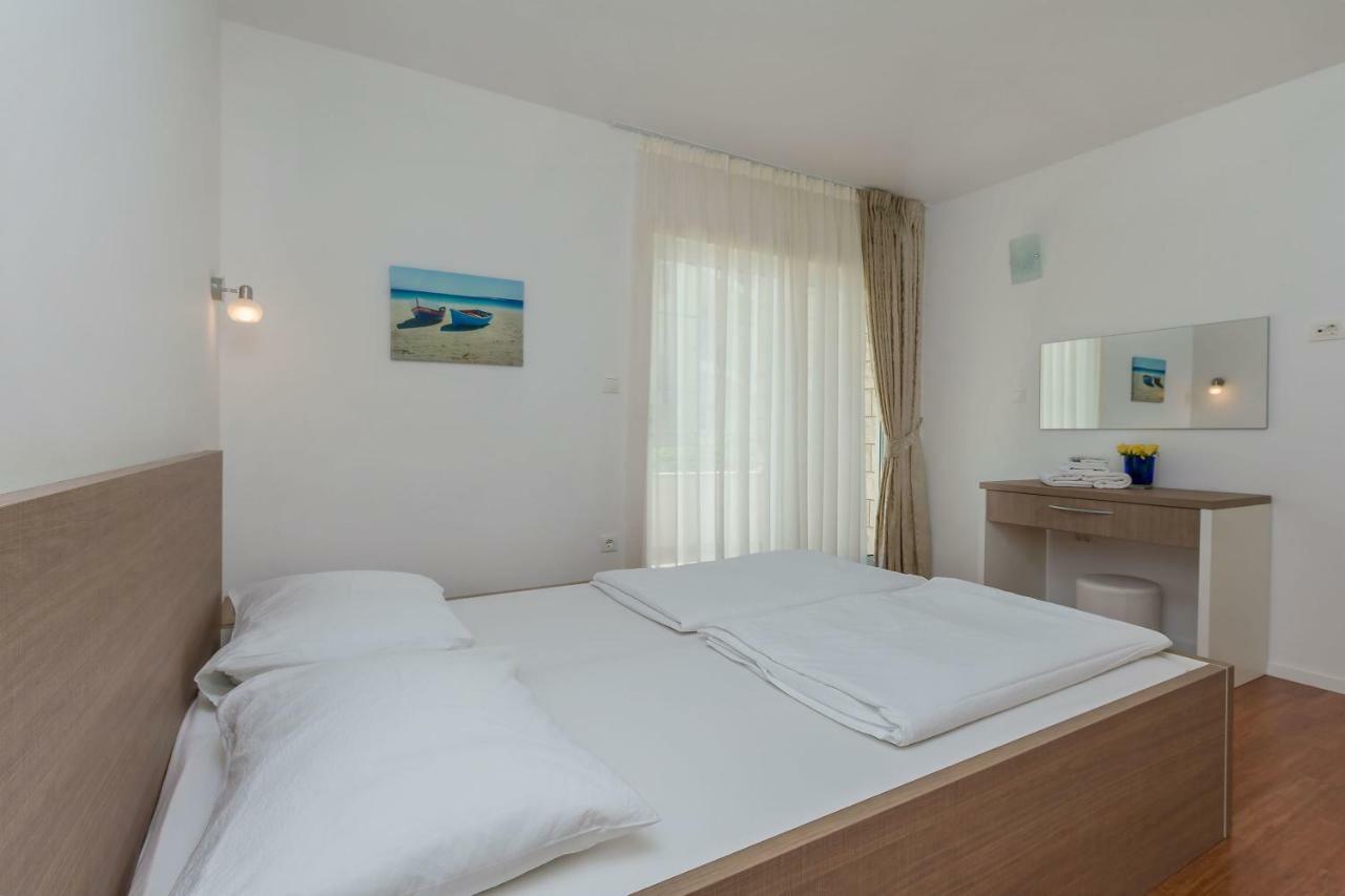 Apartments Villa Aquamarine Дуче Екстер'єр фото