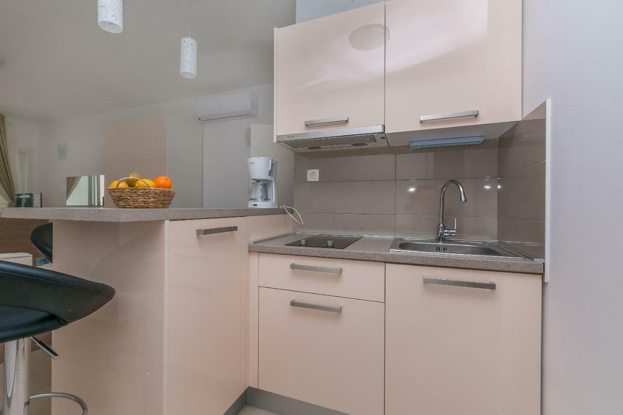 Apartments Villa Aquamarine Дуче Екстер'єр фото