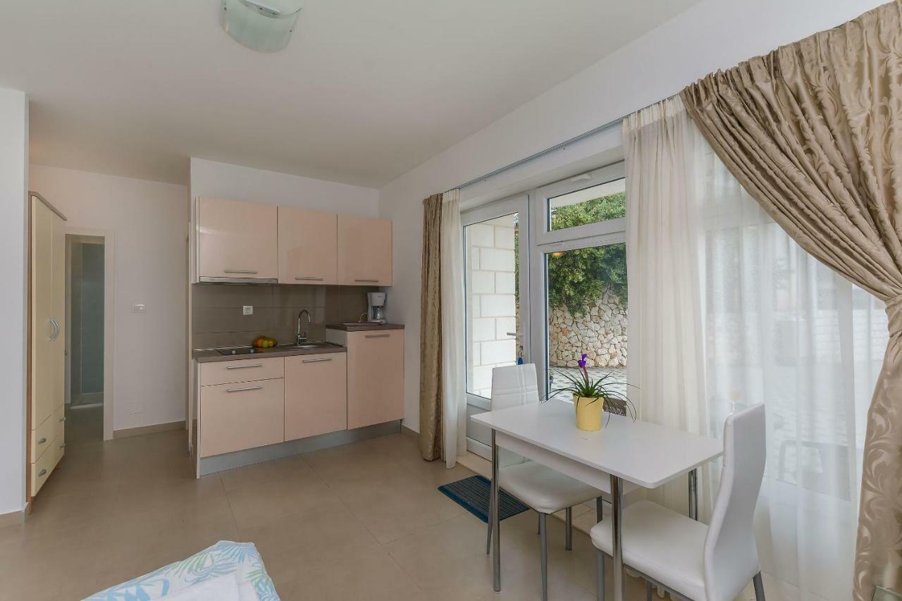 Apartments Villa Aquamarine Дуче Екстер'єр фото
